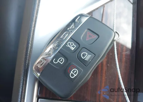 2014 Jaguar Xf 3.0L z USA, uszkodzony, nr VIN SAJXJ0EF8E8U11441